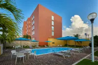 City Express Junior by Marriott Cancun - Swimmingpools