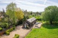 Campden Barn - Luxury Home with Hot Tub - 2성급