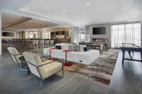 Doubletree by Hilton Chicago Midway Airport - Airport Shuttle