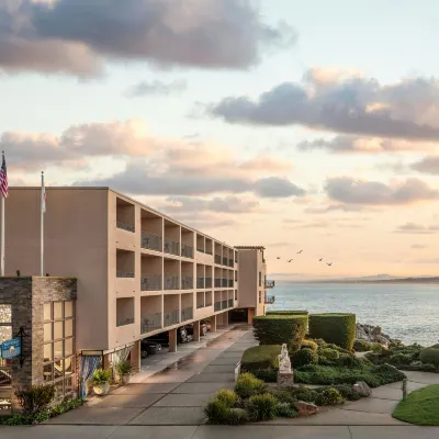 Monterey Bay Inn Hotels near McAbee Beach