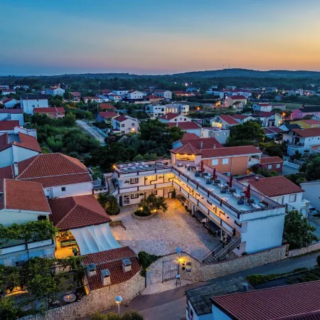 Guesthouse Kod Spavalice Hotels in Vir