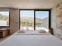 Monastery Estate Retreat - Pet Friendly