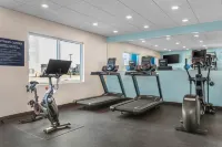 Tru by Hilton Janesville - Gym