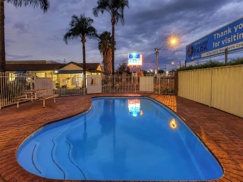 Dubbo Holiday Park - parcheggio