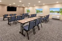 La Quinta Inn & Suites by Wyndham Kaukauna - 3성급