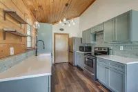 Cabin Near Bastrop State Park, 30 Mi to Austin - 3-Star