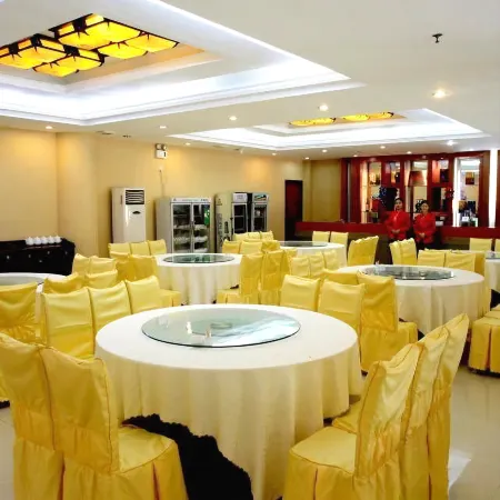 Sanhu Holiday Hotel