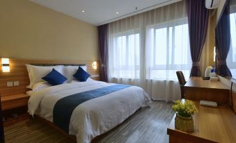Laika Business Hotel (Yichang East Railway Station Wuyi Square Branch)