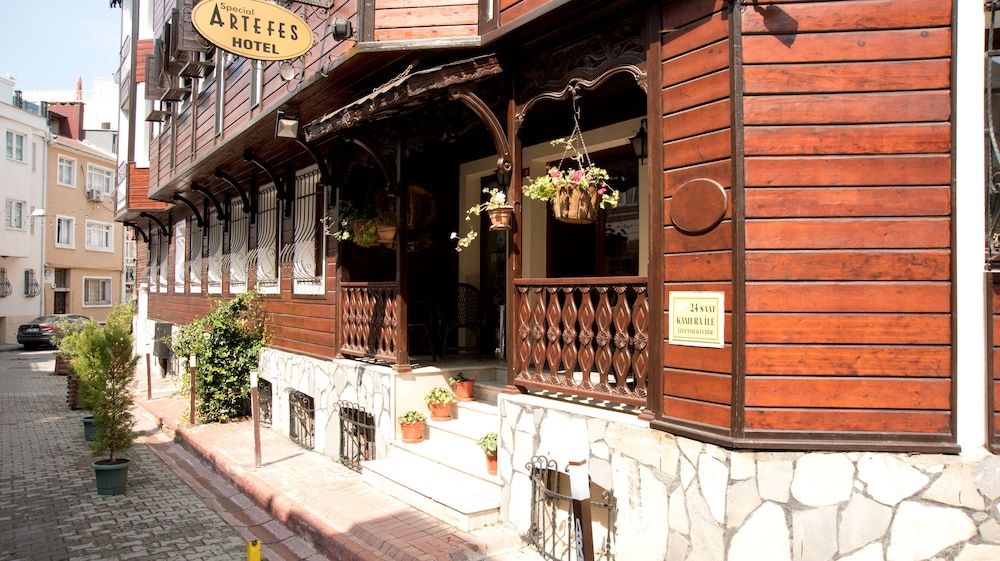 Artefes Hotel Old City & Spa