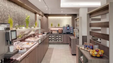 PLAZA INN Karlsruhe Nord Отели рядом с достопримечательностью «Дворец Карлсруэ»