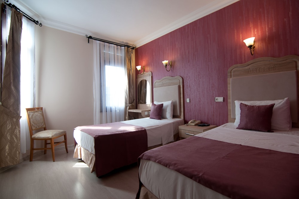 Artefes Hotel Old City & Spa