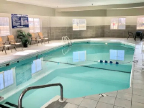 Red Roof Inn & Suites Omaha - Council Bluffs Hotels in Lewis