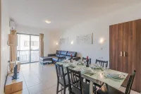 GetawaysMalta - Seashells 1-Bedroom Apartment in a Great Location in Bugibba