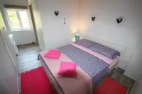 Groundfloor Apartment Rustica with 2 Bedrooms