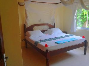 Siku Moja Villa - Beautiful Beach Family Villa