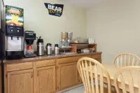 Travelodge by Wyndham Seymour Hotels in Seymour