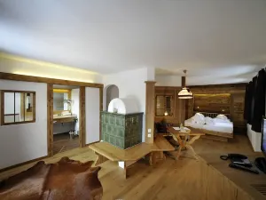 Almwellness-Resort Tuffbad