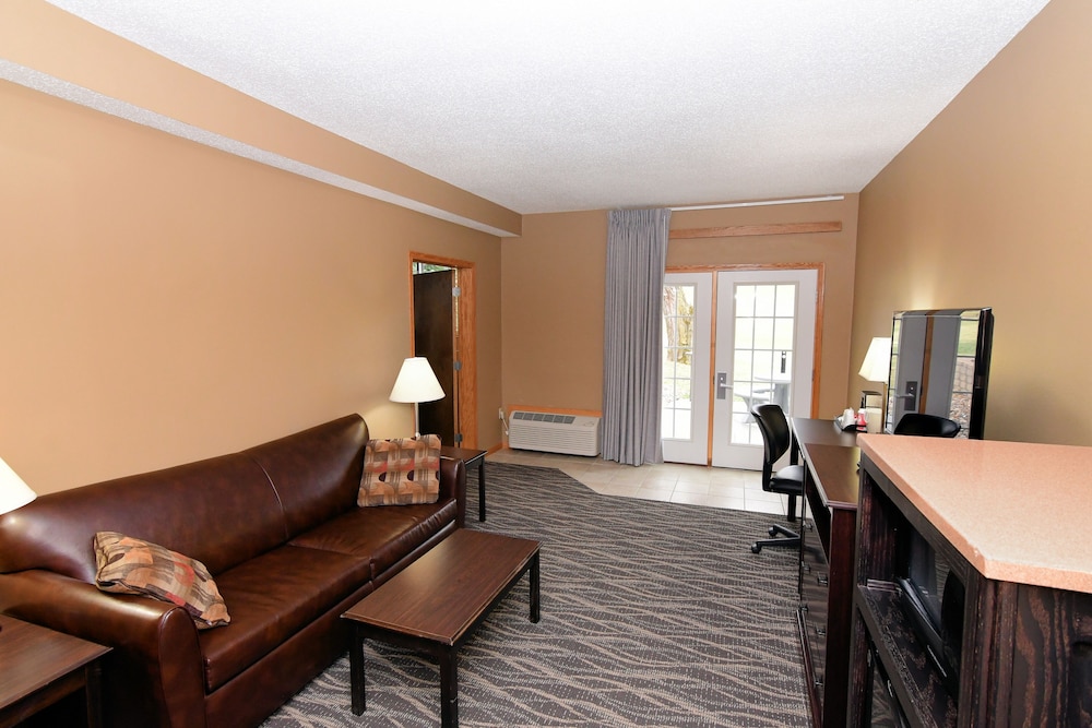 Cobblestone Inn & Suites - Denison Majestic Hills