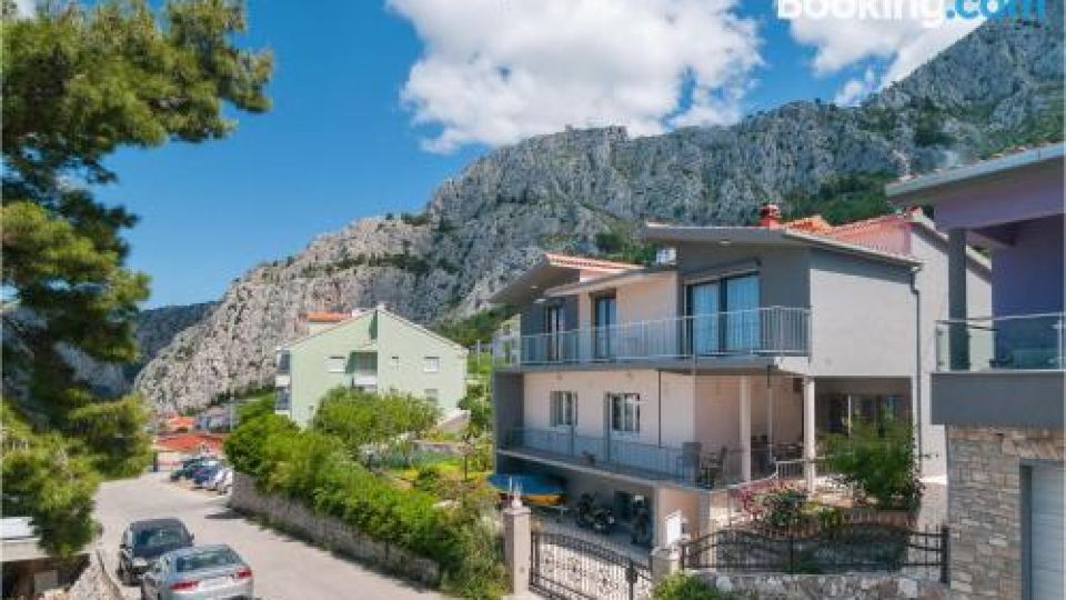 Stunning Home in Omis