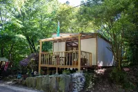 Rental Villa Grand Ping Himeshara Hotels in Кірішіма