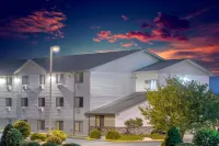 Super 8 by Wyndham Altoona Hotels in Altoona