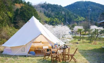 Waraku No Mori - Housity