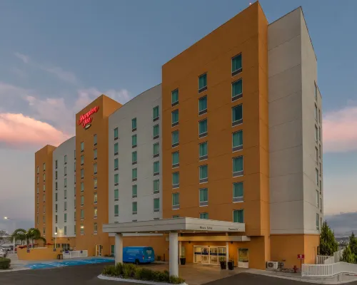 Hampton Inn by Hilton Queretaro Tecnologico Hotels in Queretaro