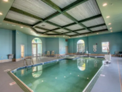 Holiday Inn Express & Suites OSHKOSH-SR 41 by IHG Hotels in Oshkosh