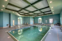 Holiday Inn Express & Suites Oshkosh-SR 41 Отели в г. Ошкош