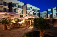 Seaside Garden Apartment with 2 Bedrooms for up to 5 Guests