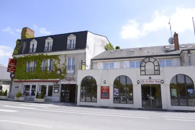The Originals City Hôtel le Cheval Rouge Tours Ouest Hotels in Villandry