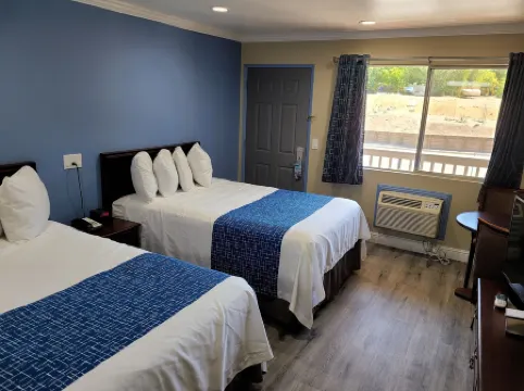 Travelodge by Wyndham Clearlake