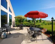 Comfort Inn & Suites Jackson - West Bend Hotels in West Bend