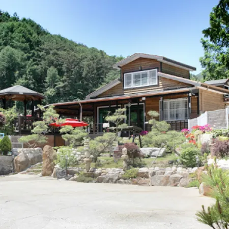 Namwon White Yeoul Pension