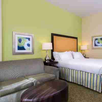 Holiday Inn Express & Suites Dickson City - Scranton Rooms