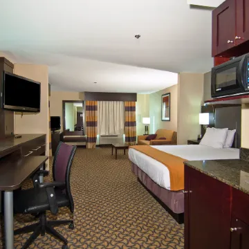 Holiday Inn Express & Suites JACKSON/PEARL INTL AIRPORT by IHG
