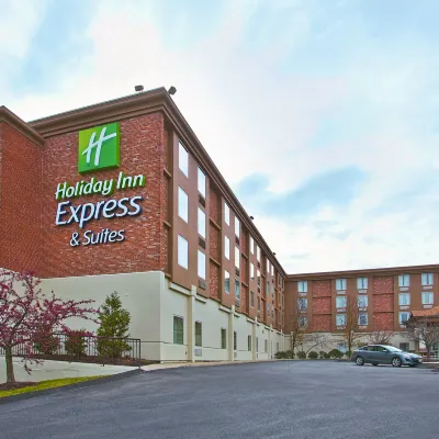 Holiday Inn Express & Suites PITTSBURGH WEST MIFFLIN by IHG Hotels near USS Requin