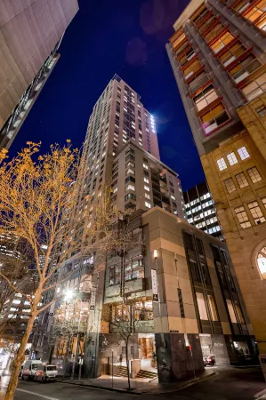 Amora Hotel Jamison Sydney Отели рядом с достопримечательностью «Cliftons Sydney»