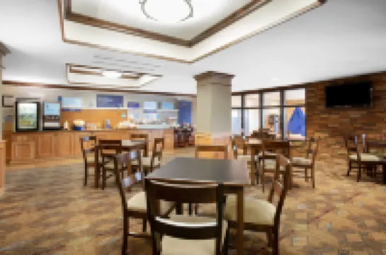 Holiday Inn Express & Suites LANDER by IHG Hotels in Fremont County