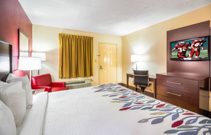 Red Roof Inn Clarksville