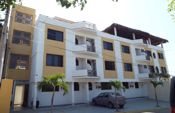 金塔卡利札裏洛酒店