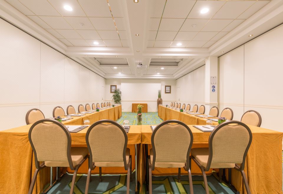 Stanhope HotelOver view