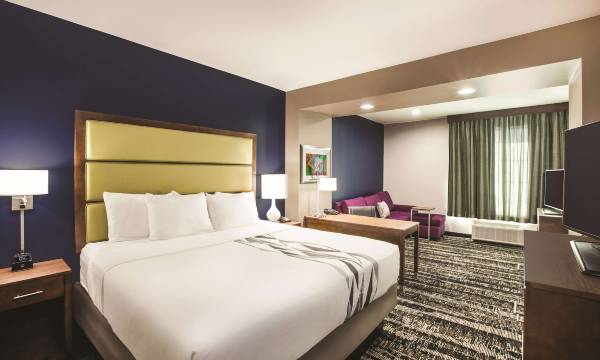 La Quinta Inn & Suites by Wyndham Baton Rouge - Port Allen