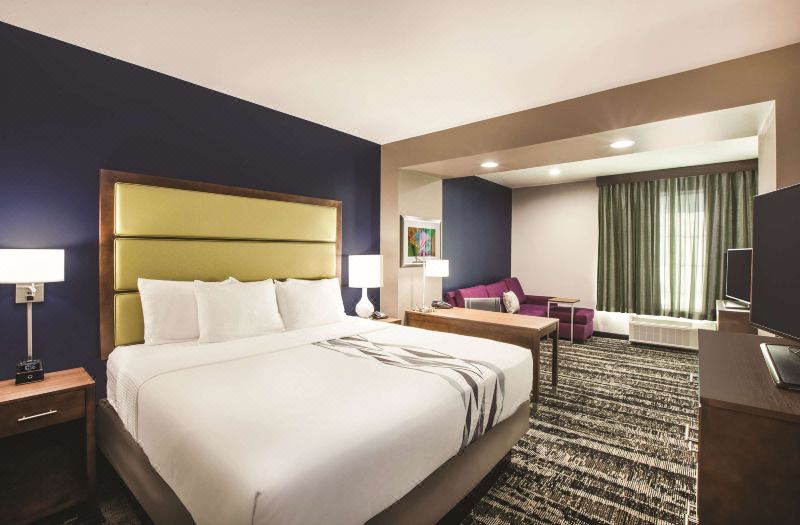 La Quinta Inn & Suites by Wyndham Baton Rouge - Port Allen