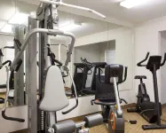 Quality Inn & Suites I-40 East - gimnasio