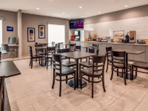 โรงแรมชัวร์สเตย์พลัส บาย เบสท์เวสเทิร์น ฮัมเบิล โรงแรมในฮิวสตัน