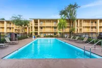 La Quinta Inn by Wyndham Miami Airport North - 2 tähden