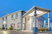 Travelodge by Wyndham St. Louis Hotels in Berkeley