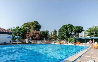 Hadar Bakfar Hotel a Gonen
