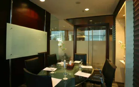 President Executive Club Бизнес-удобства Photos